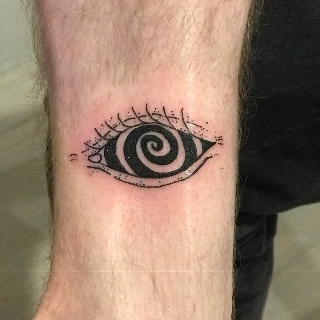 Tattoo by @beantowntats โ blackwork