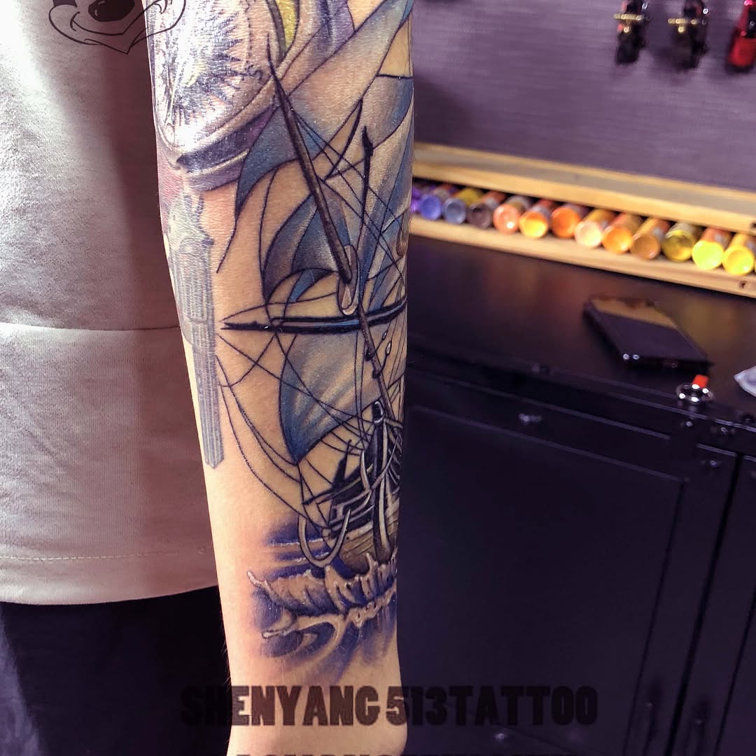 Tattoo by @zhongguoshenyang513tattoo — watercolor
