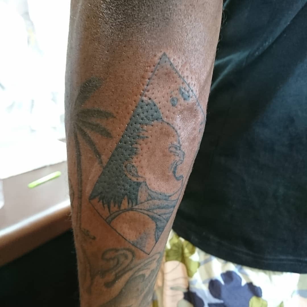 Tattoo by @horiyamadaichi — black_and_grey