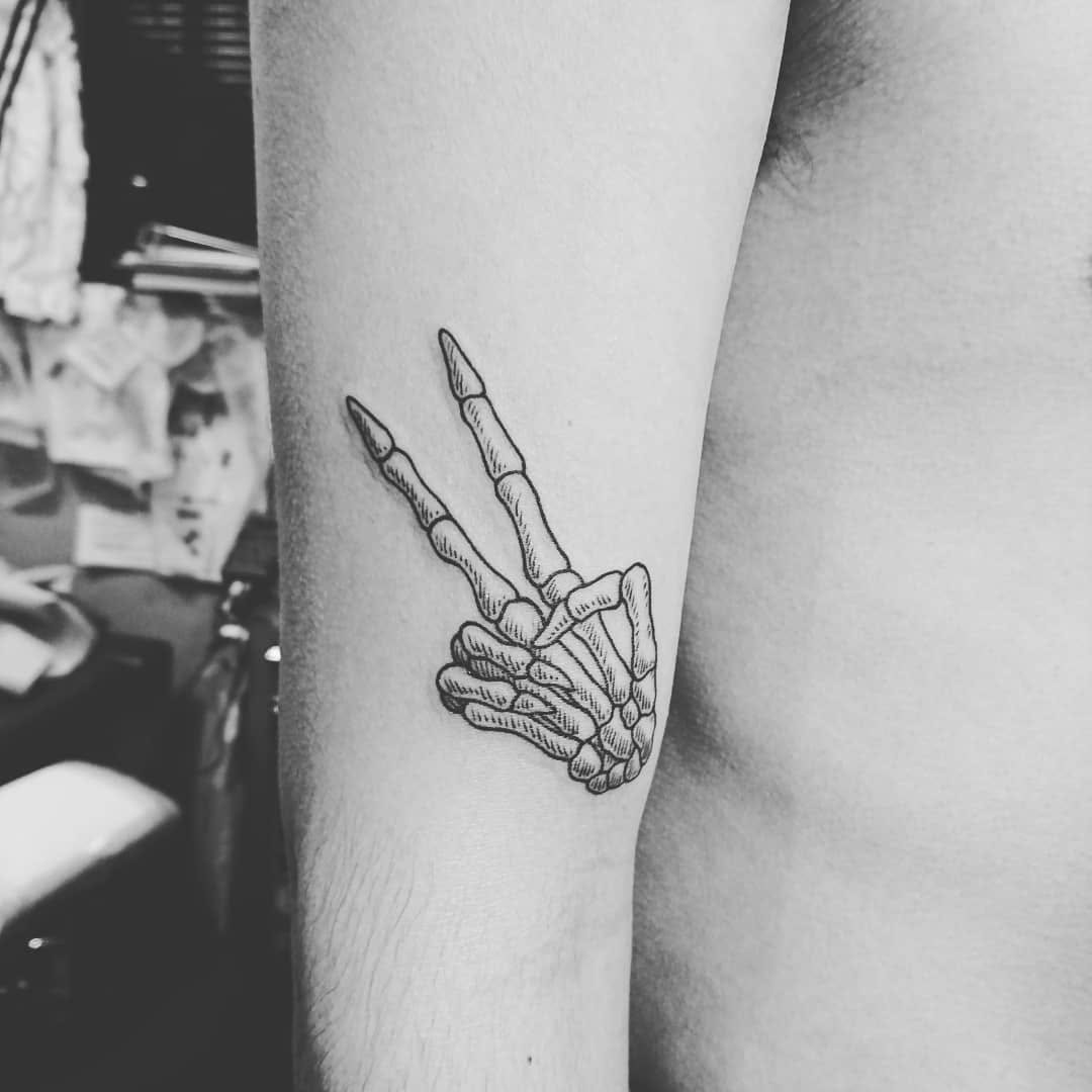 Tattoo by @horiyamadaichi — black_and_grey