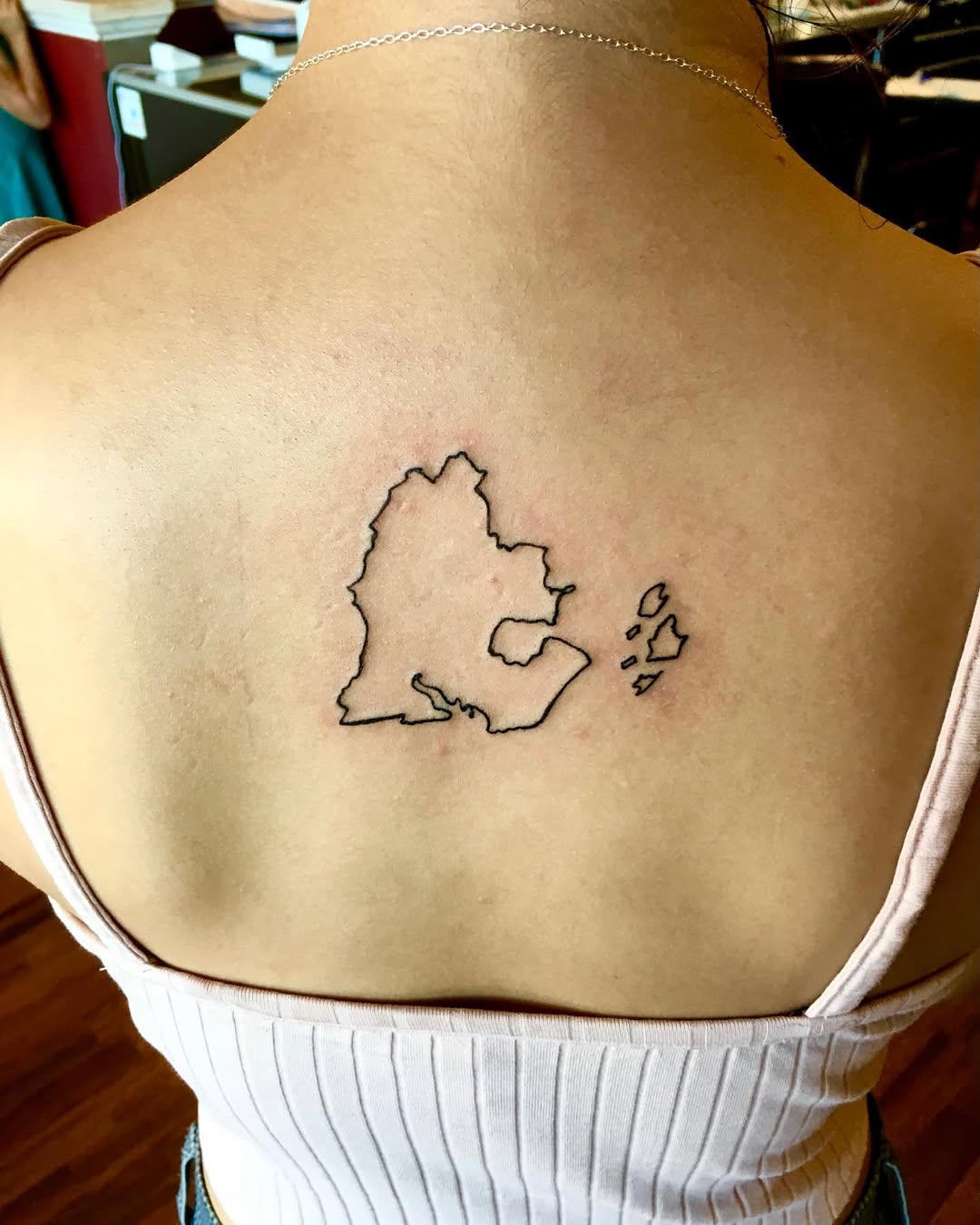Tattoo by @tattoosbyrhonda — fine_line, minimalist