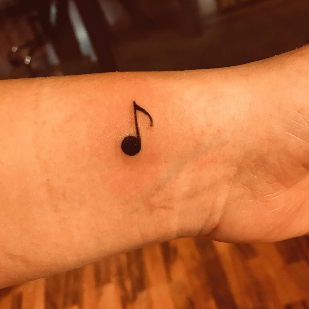 Tattoo by @tattoosbyrhonda — fine_line, minimalist