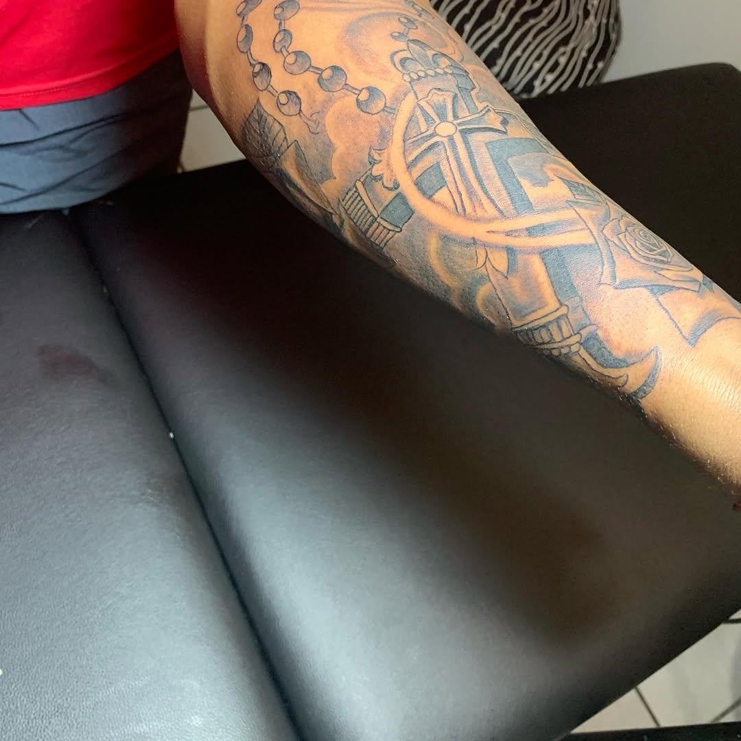 Tattoo by @hardcash_jt — black_and_grey, illustrative
