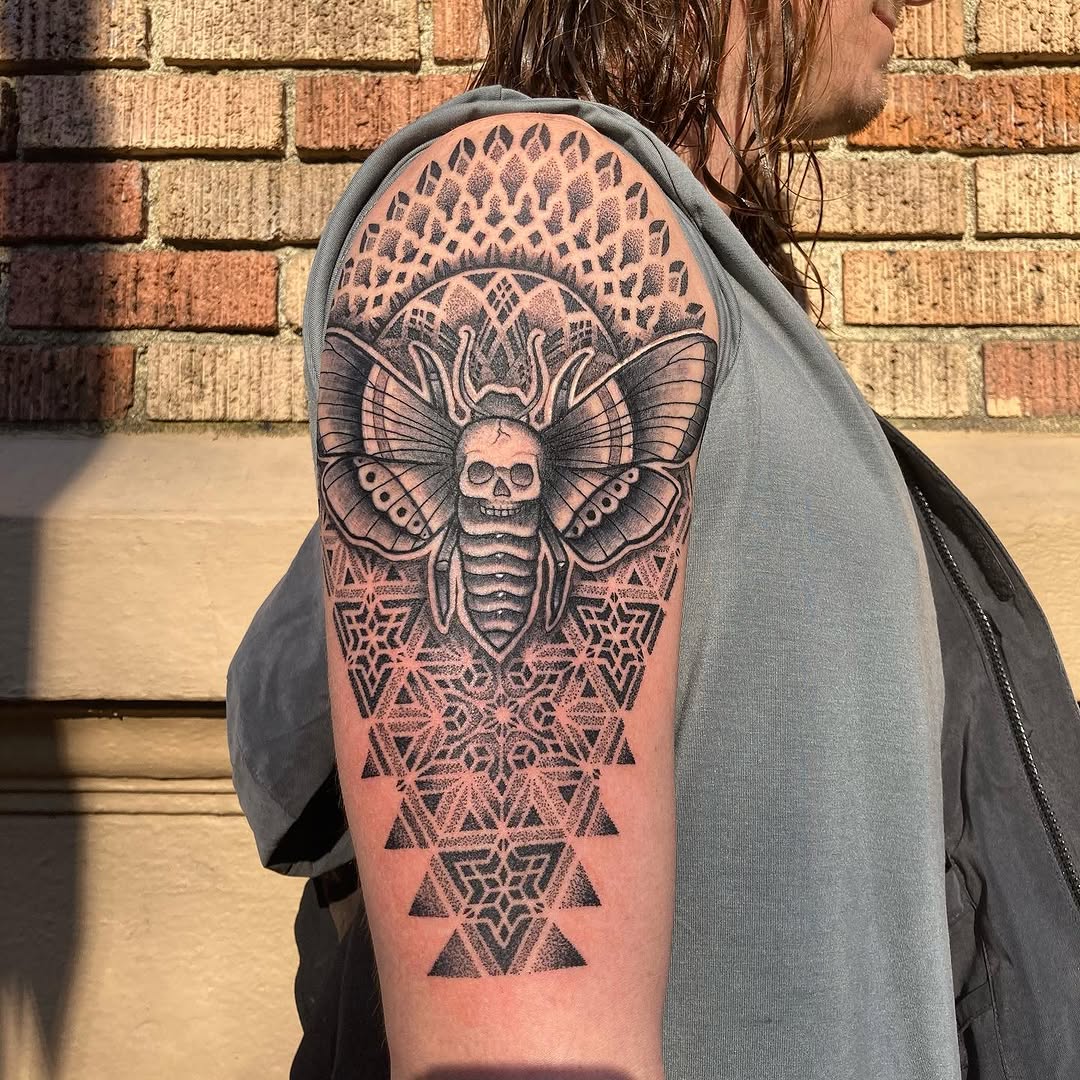 Tattoo by @crash_tattooer — blackwork, geometric