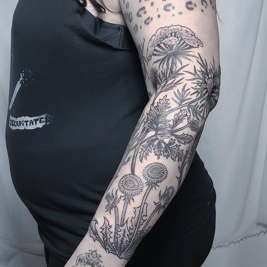 Tattoo by @amandagrimatattoo โ black_and_grey, illustrative