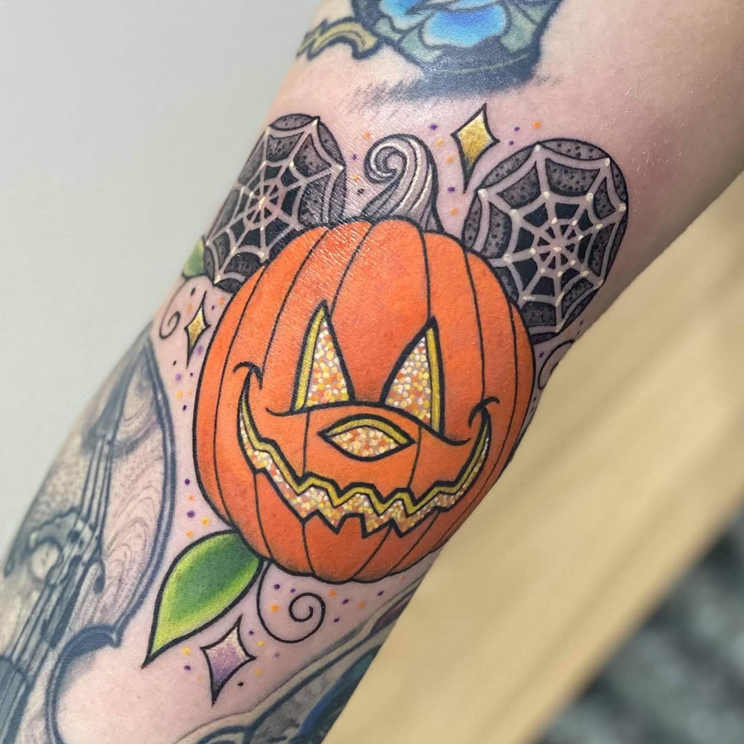 Tattoo by @sunflowergirltat2_ — illustrative, new_school