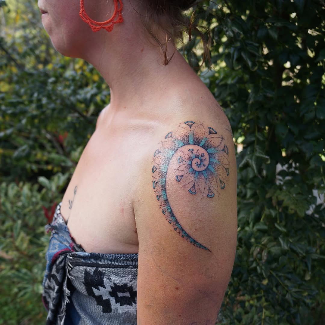 Tattoo by @lamainbleue_tattoo — dotwork