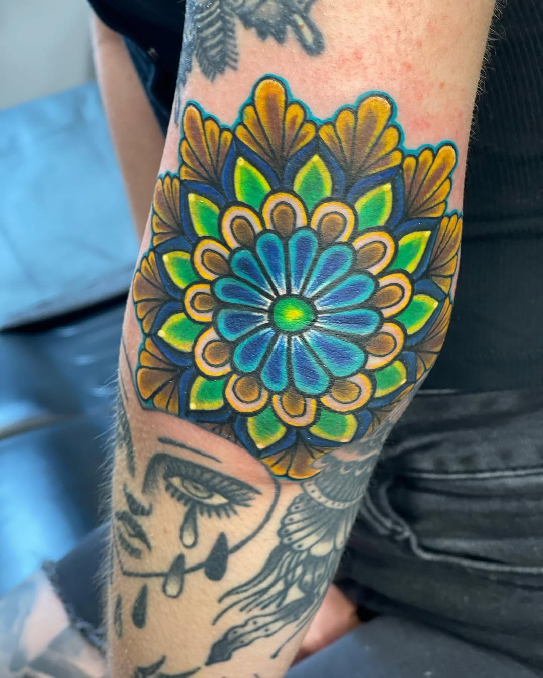 Tattoo by @jcwazzi_tats โ geometric, ornamental