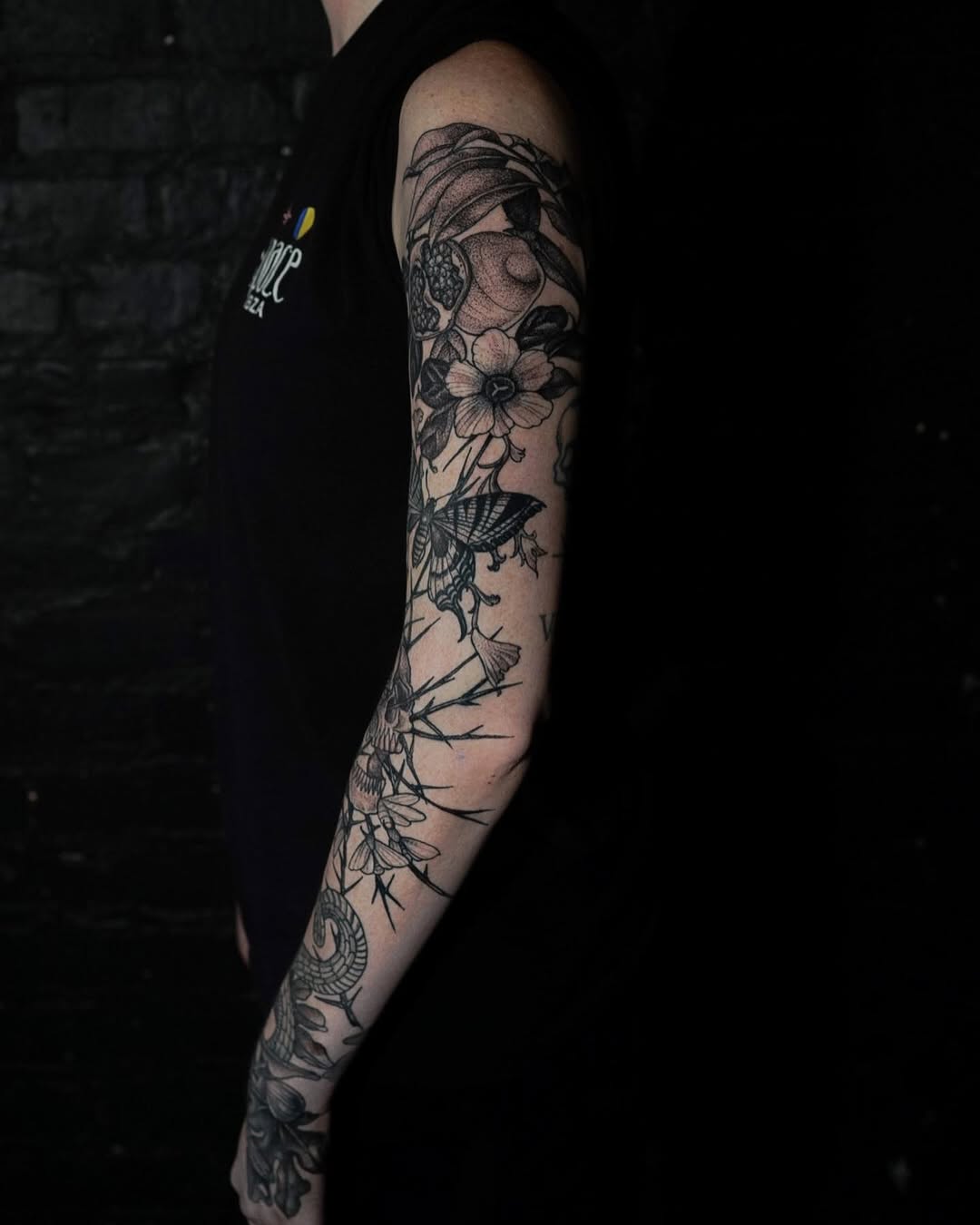 Tattoo by @hiralupe_tattoo — illustrative, black_and_grey