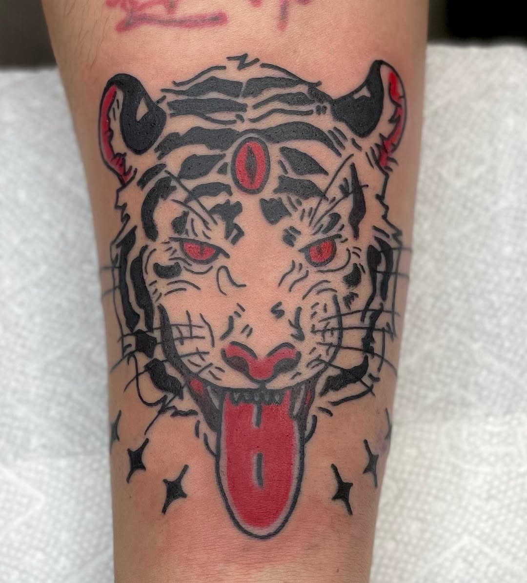 Tattoo by @3rin004 — american_traditional