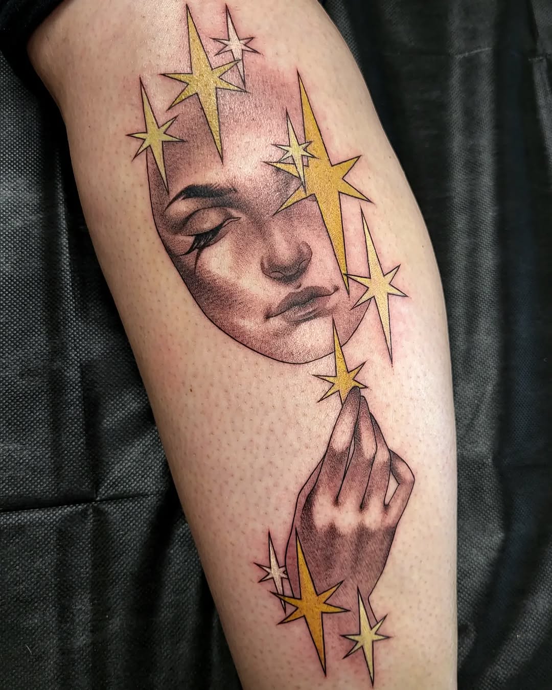 Tattoo by @jaclyngreb — black_and_grey