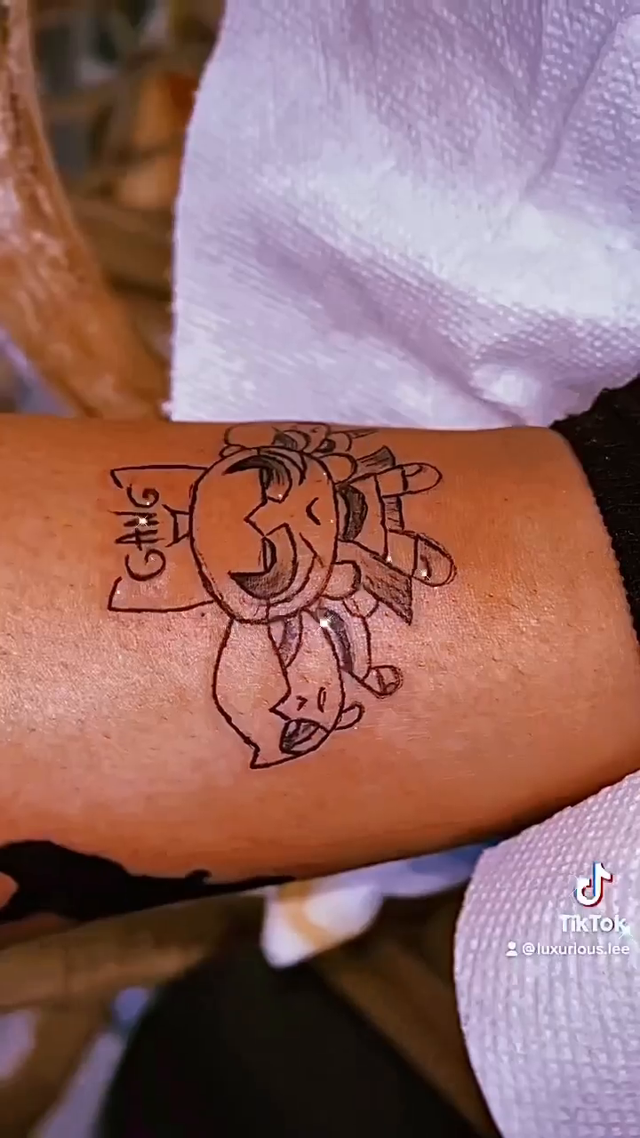 Tattoo by @luxurioustats216 — sketch