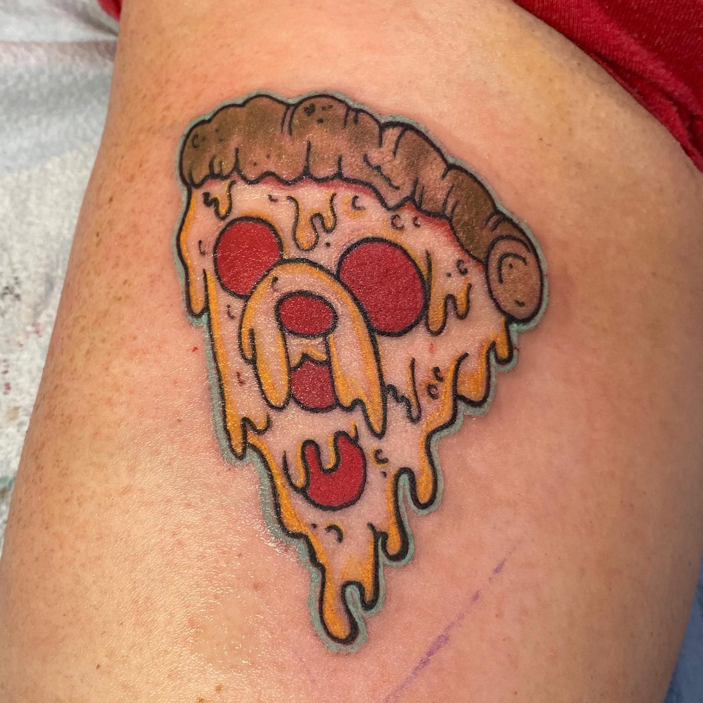Tattoo by @sallydarlingtattoo — new_school