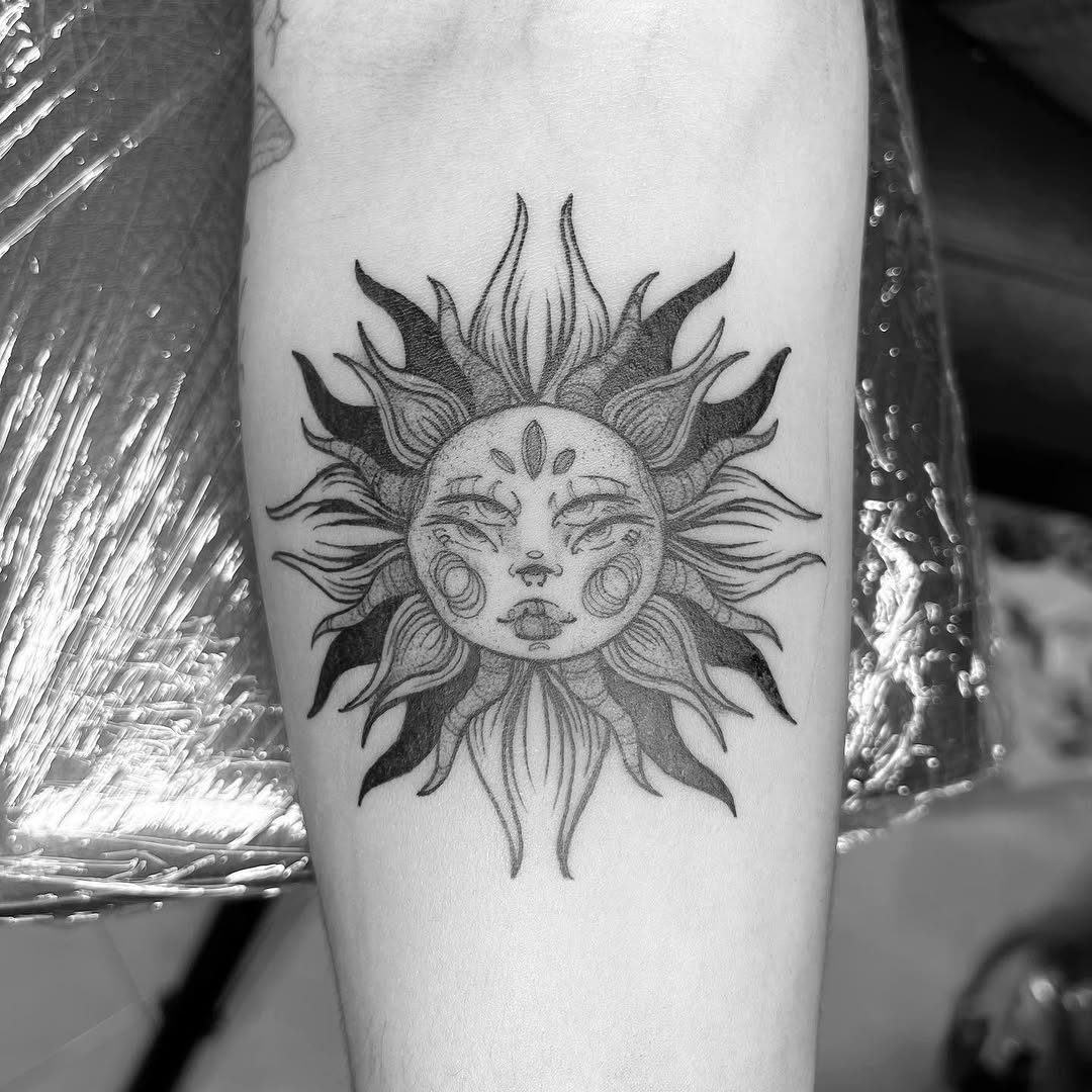 Tattoo by @anac.ttt — fine_line, dotwork