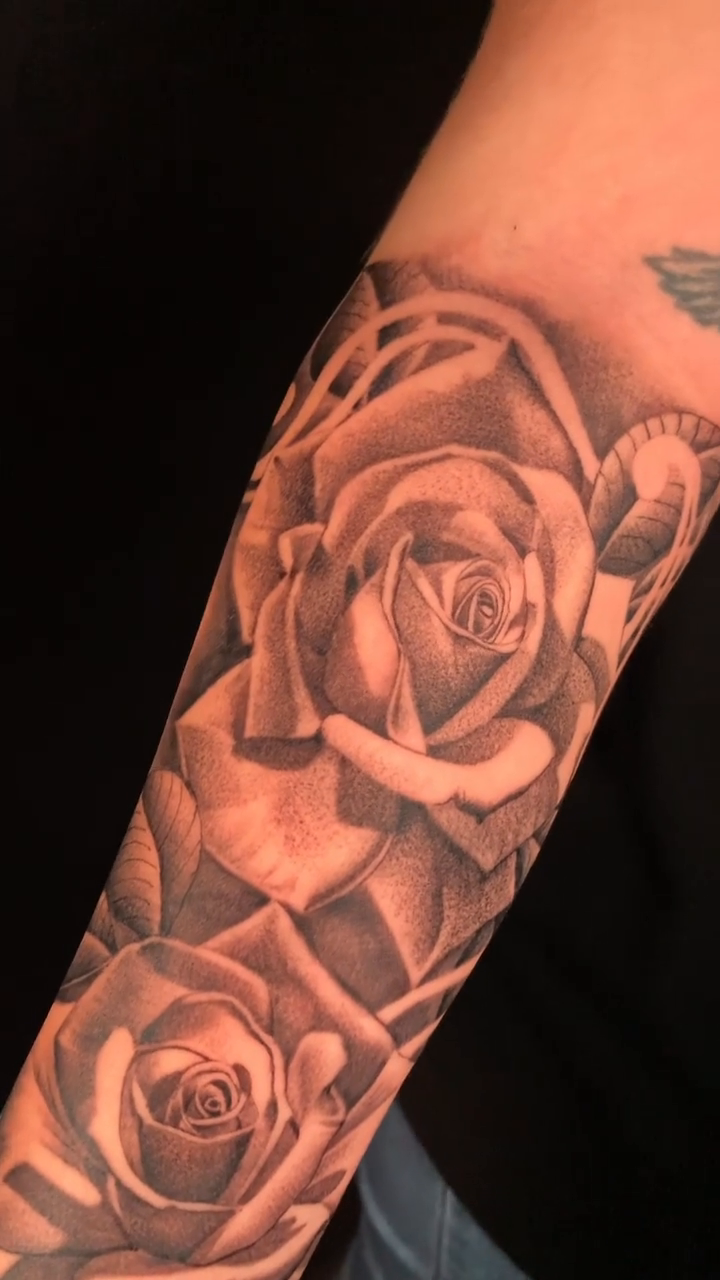 Tattoo by @lvp_arte — realism, black_and_grey