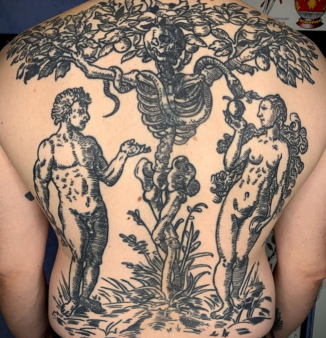 Tattoo by @eguntor โ blackwork