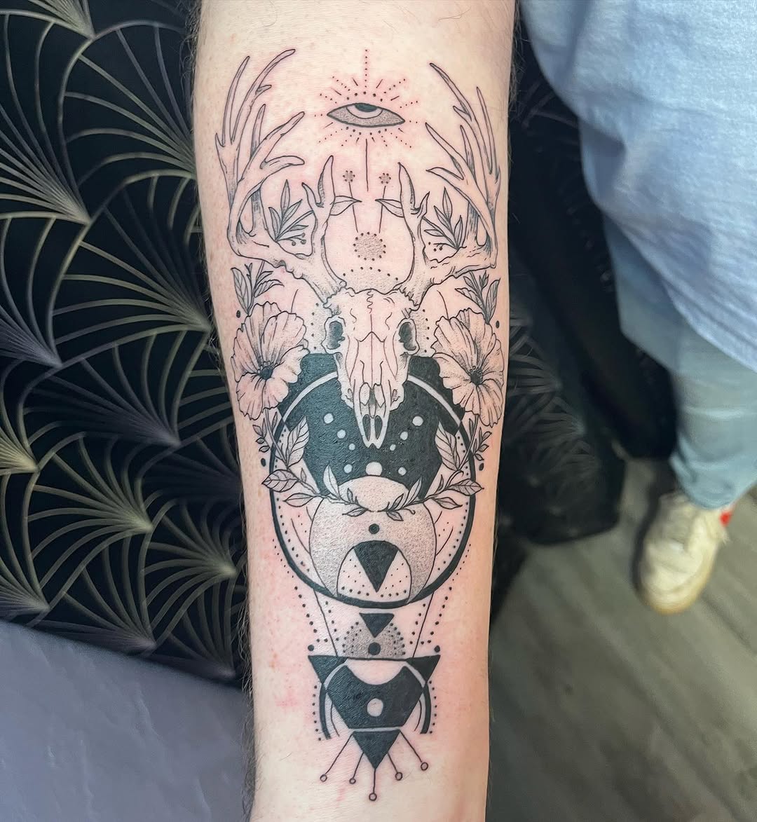 Tattoo by @vincent_espinoza_tattoo — geometric, black_and_grey