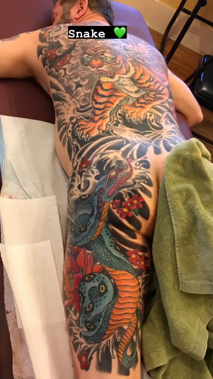 Tattoo by @laurak_musiccitytattoo — japanese_irezumi, illustrative