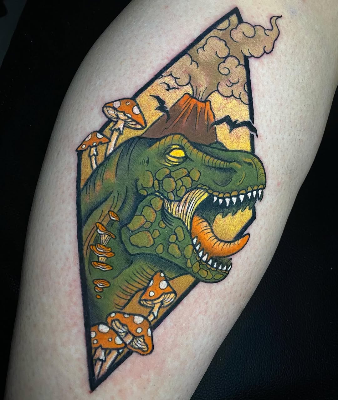 Tattoo by @deefloriantattoos — new_school