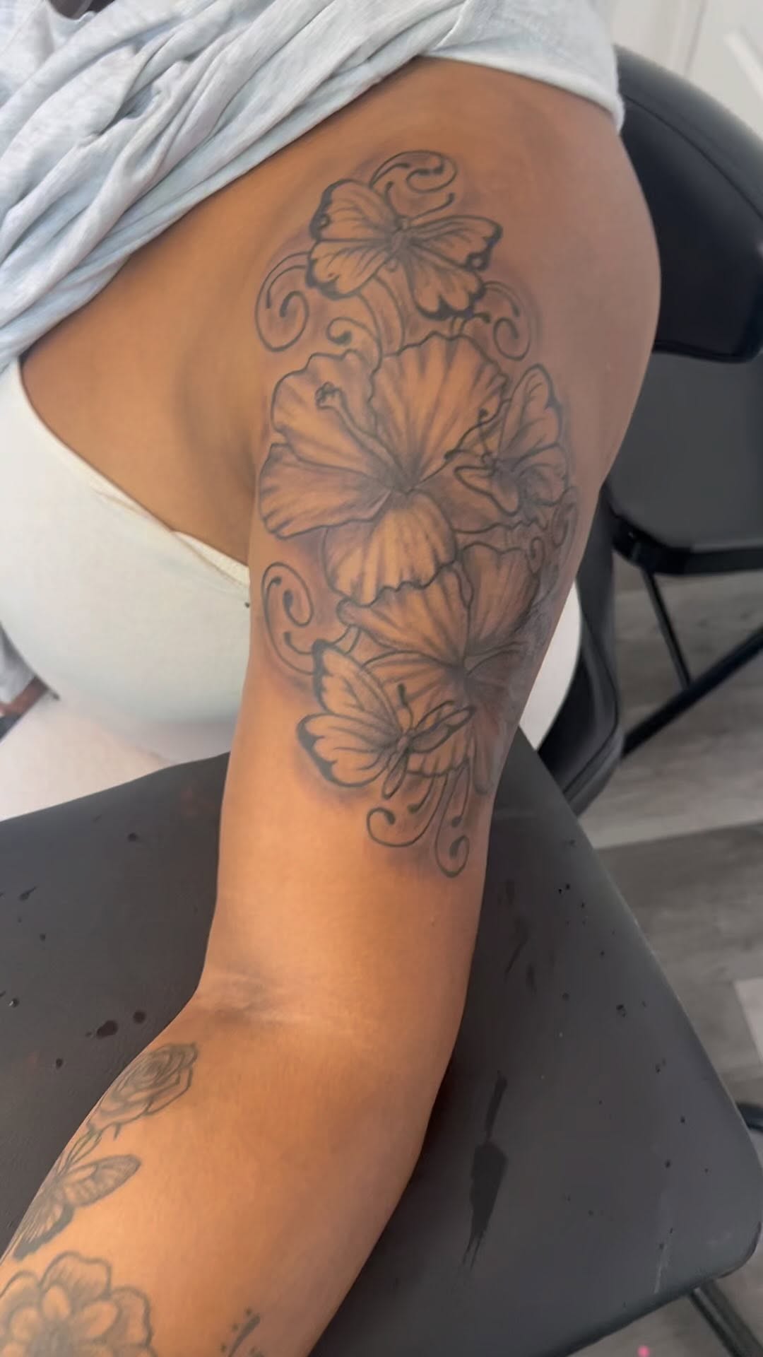 Tattoo by @amieinkadelik โ fine_line, black_and_grey