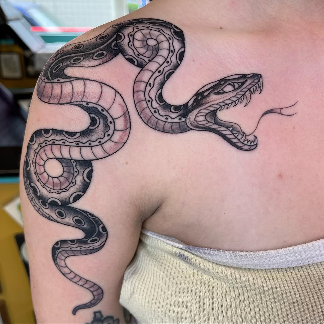 Tattoo by @gonzyiink_208 — black_and_grey, neo_traditional