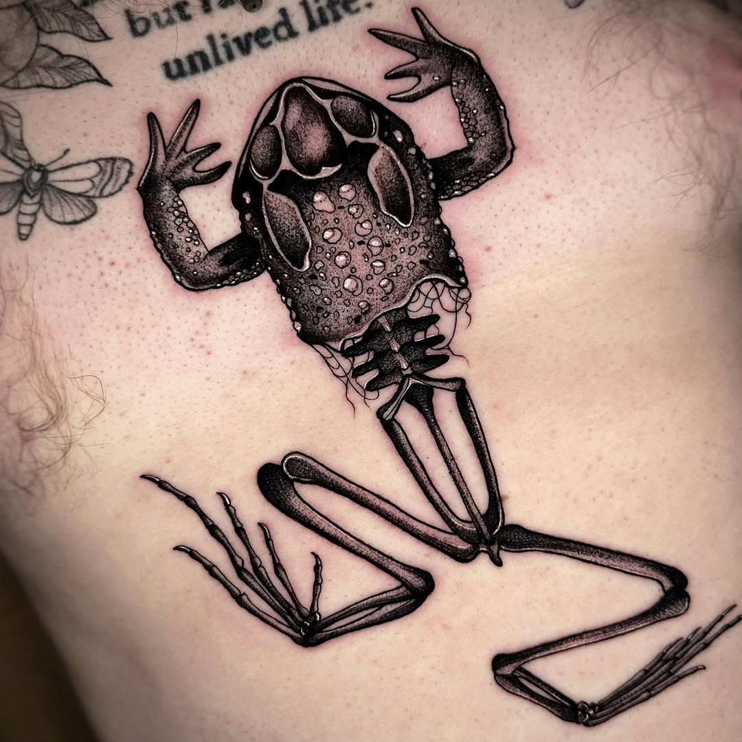 Tattoo by @alexx.arte โ blackwork, illustrative