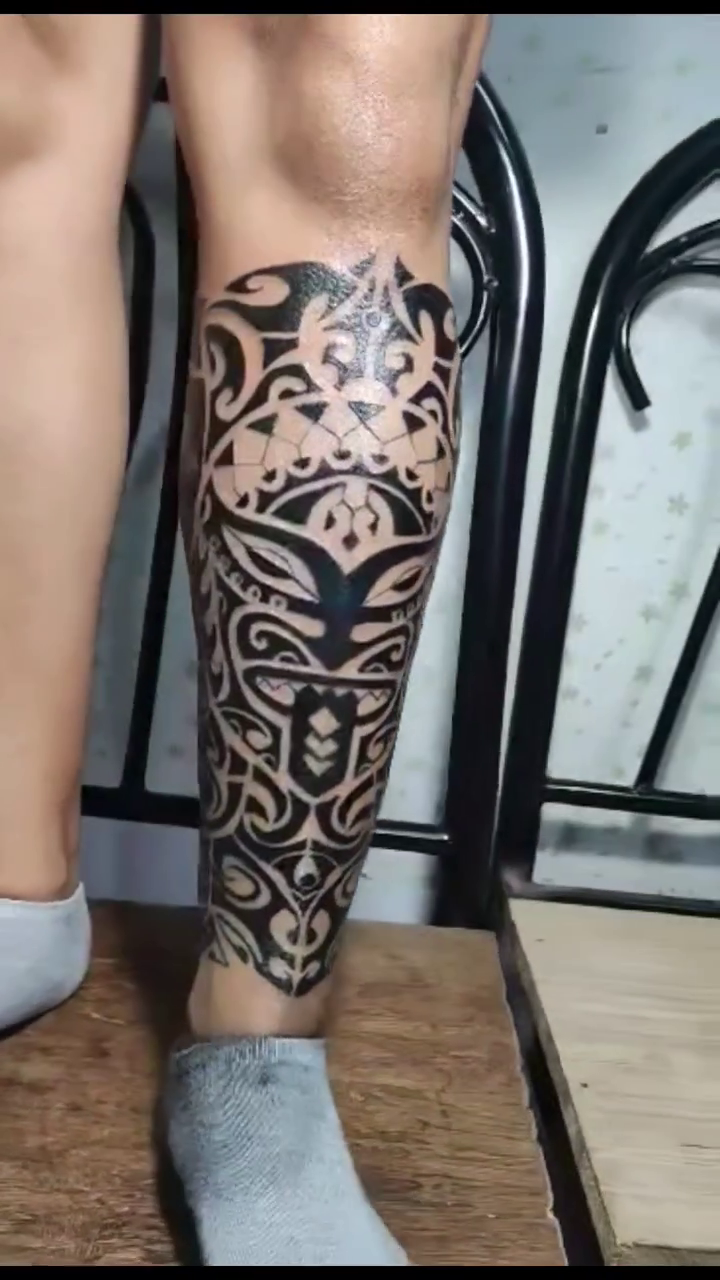 Tattoo by @ferdsvillanueva — blackwork, geometric