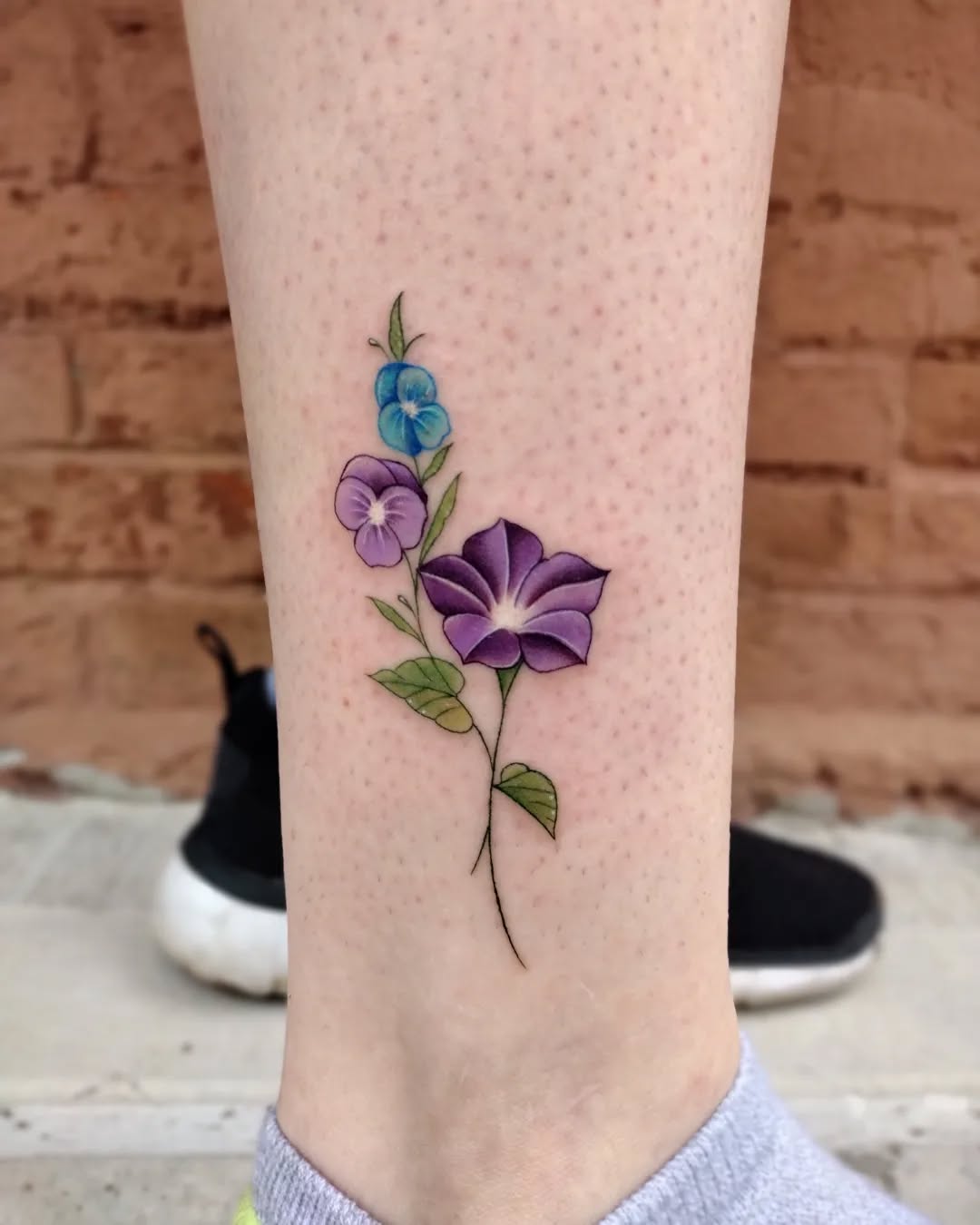 Tattoo by @cassiealtattoos โ fine_line, realism