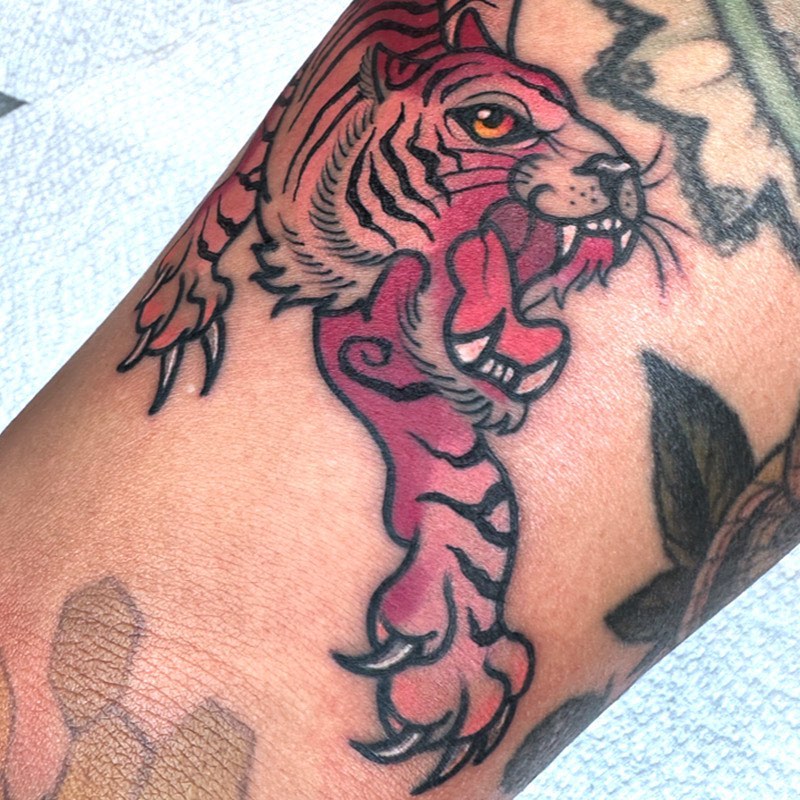 Tattoo by @aliciathomas_tattoo β american_traditional