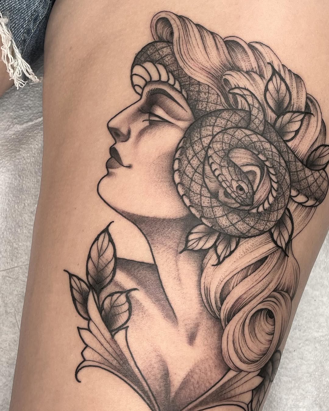 Tattoo by @amandamarietattoo — black_and_grey, illustrative