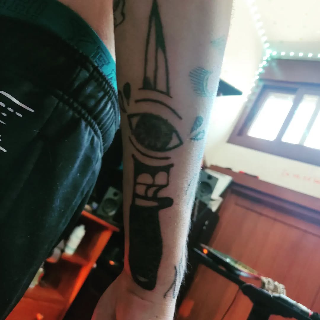 Tattoo by @ink_akila β blackwork