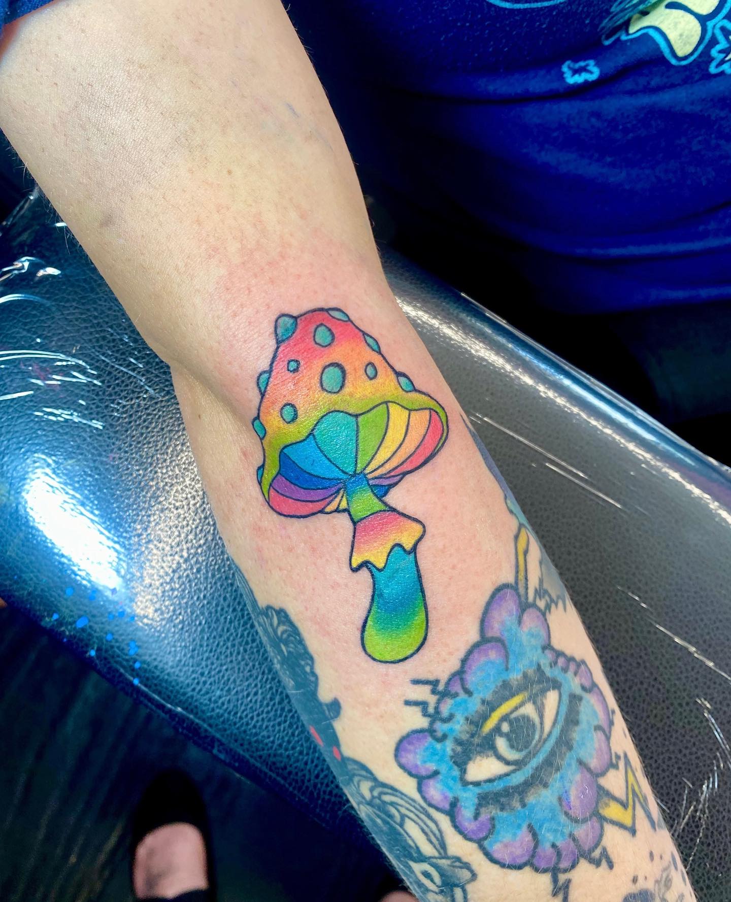 Tattoo by @sallydarlingtattoo — new_school