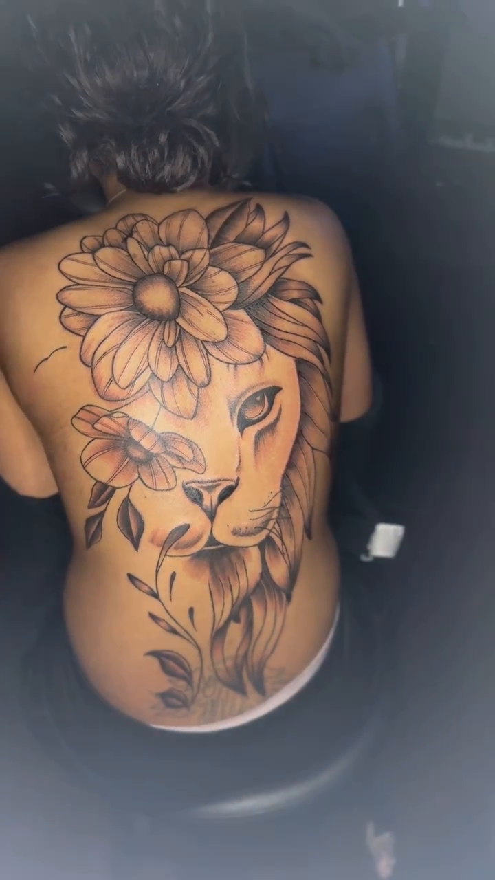 Tattoo by @tattedbytuck โ black_and_grey, illustrative