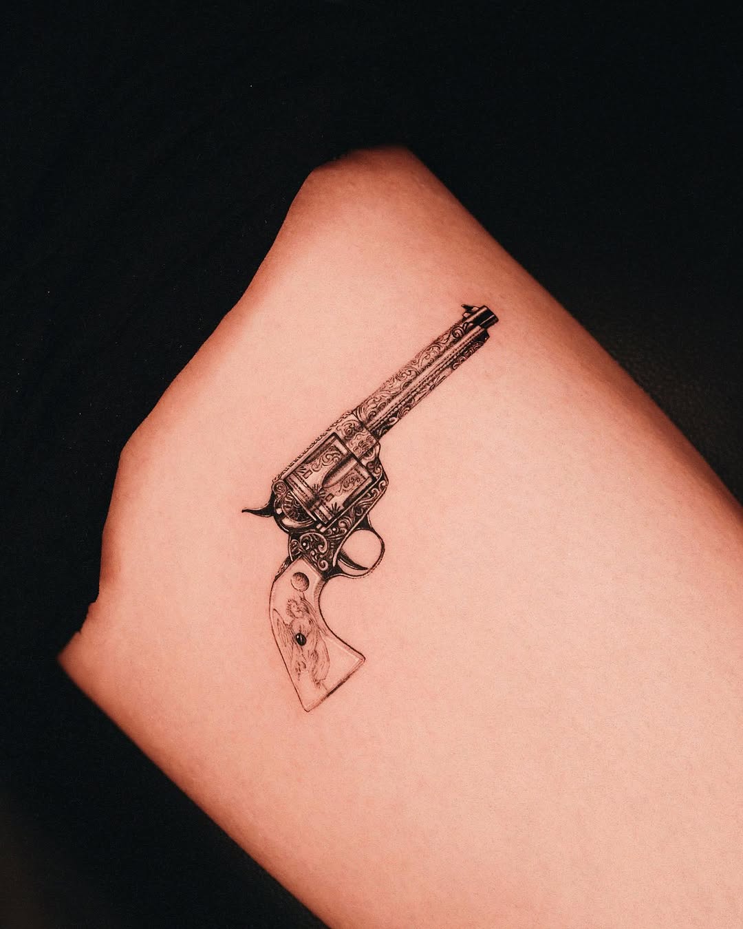 Tattoo by @19_tattooer โ black_and_grey, realism