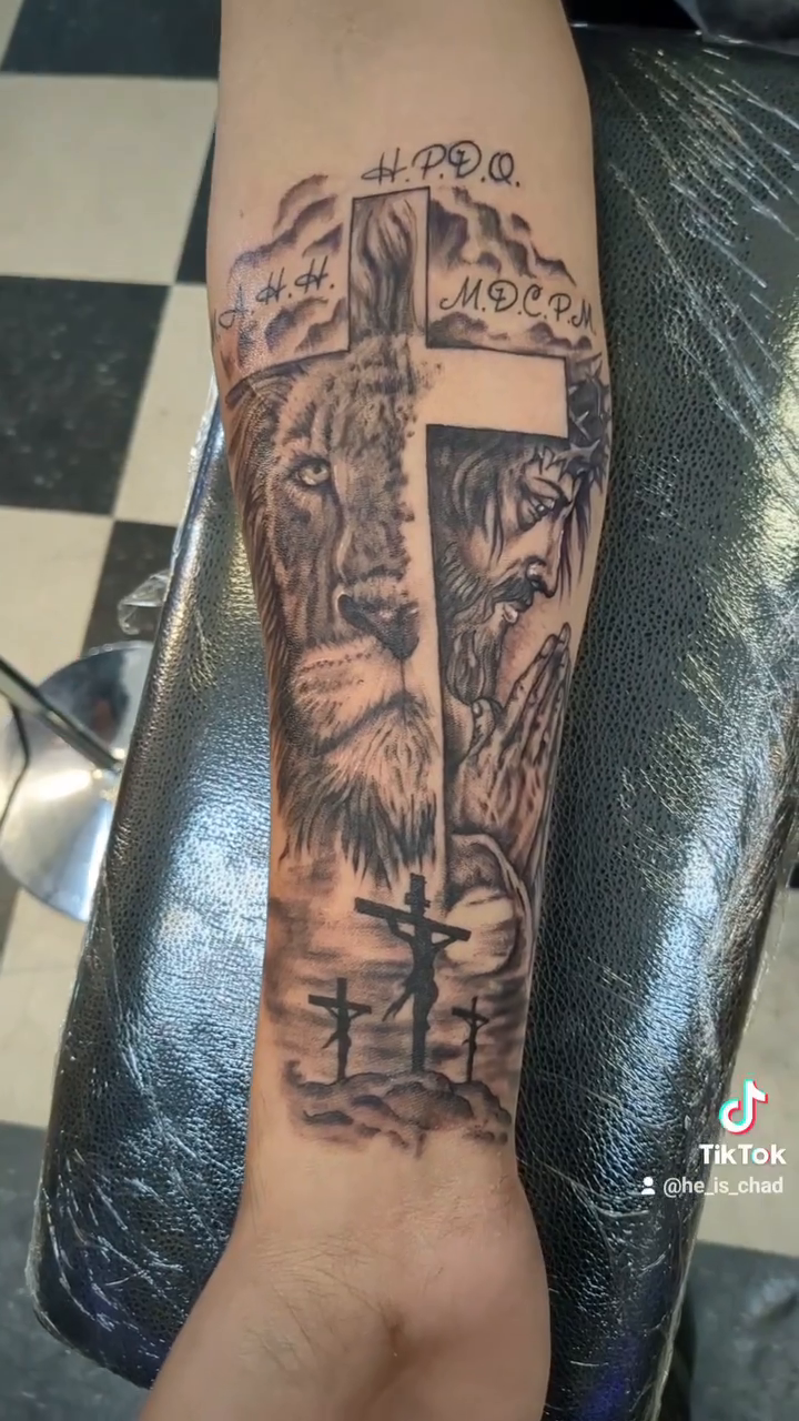 Tattoo by @hearthcreativestudios โ realism, black_and_grey