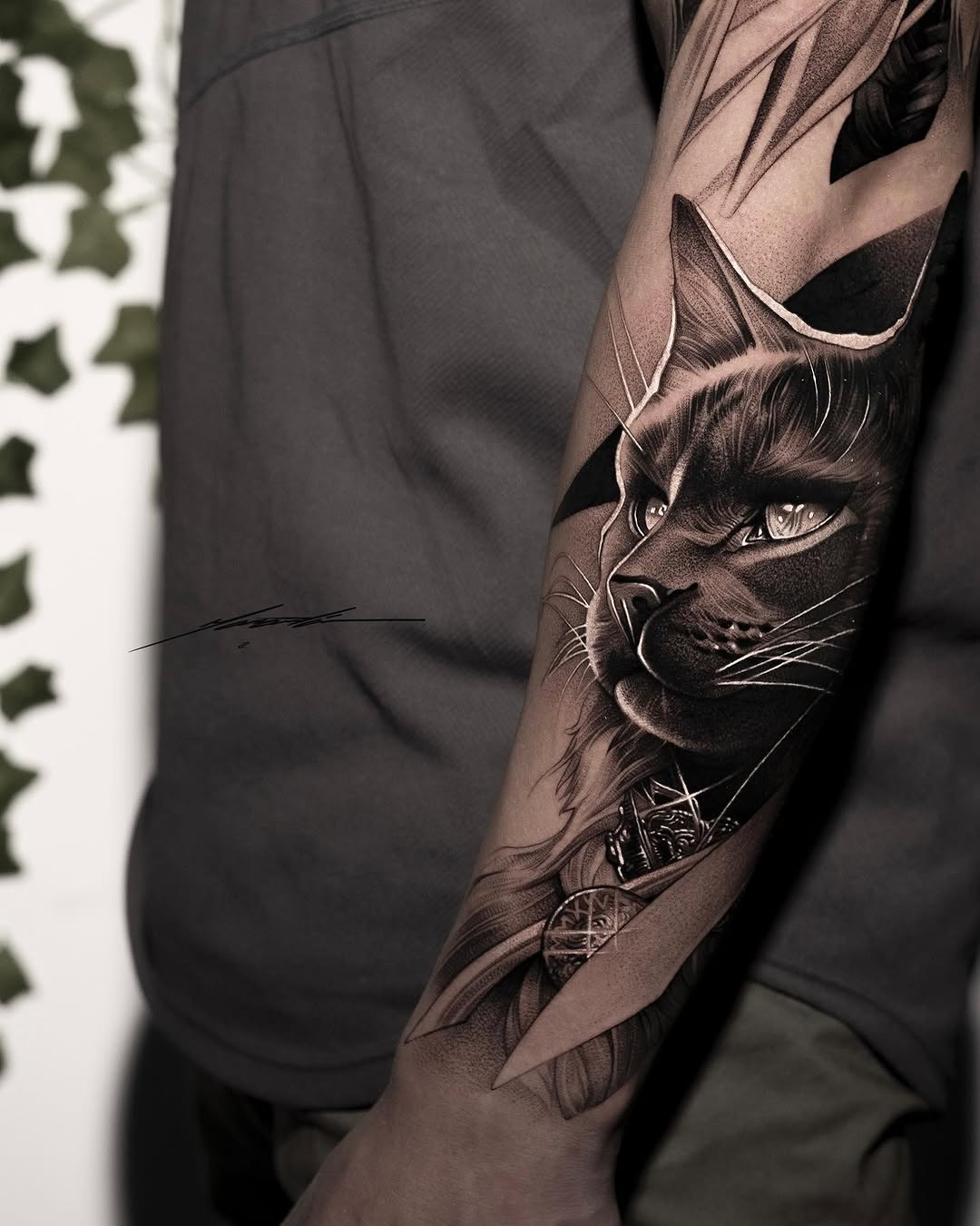 Tattoo by @sebaztian_maranta — realism, black_and_grey
