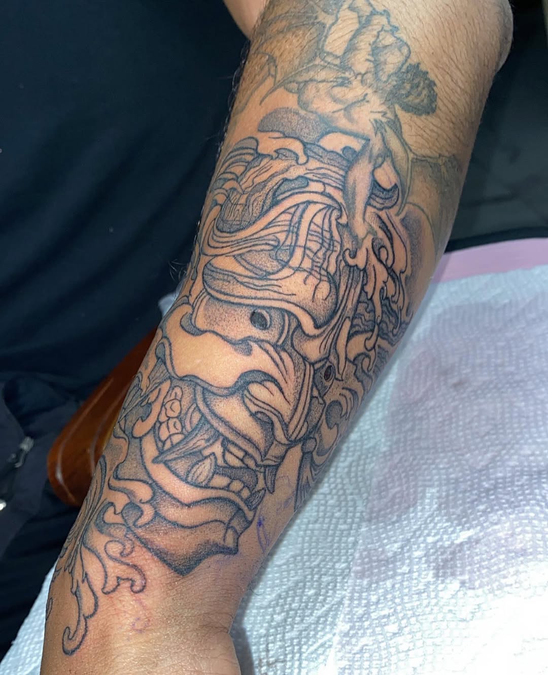 Tattoo by @laaysweetneedle._ — japanese_irezumi, black_and_grey
