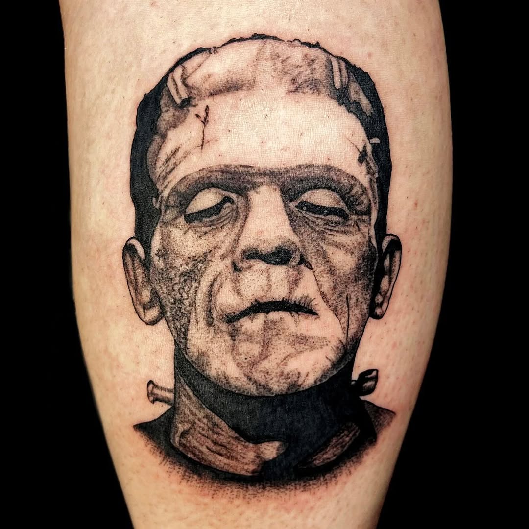 Tattoo by @admiralcarnage_10 โ realism, black_and_grey