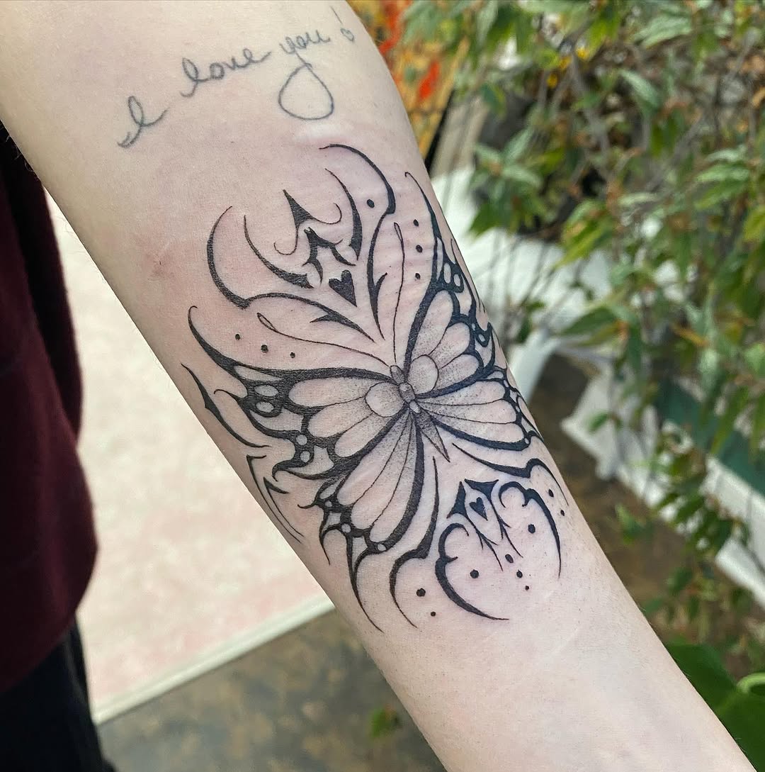 Tattoo by @beccabootattoos — fine_line, ornamental