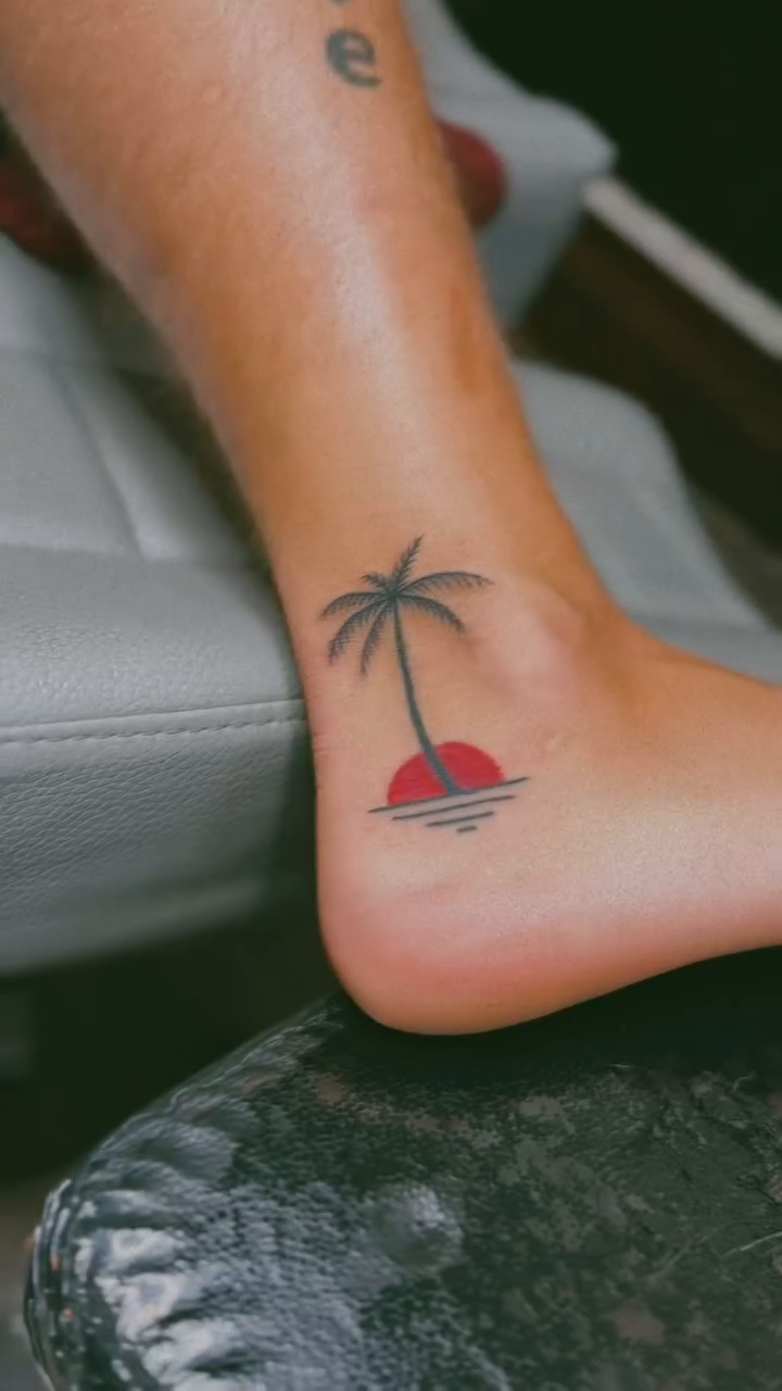 Tattoo by @jazzworth.works — fine_line