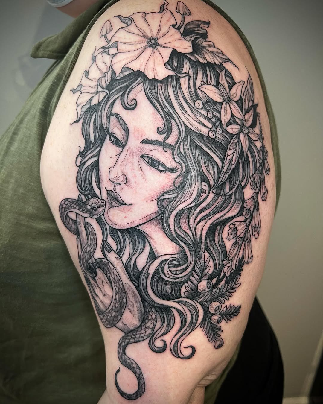 Tattoo by @judeletronik_tattoo — black_and_grey, illustrative