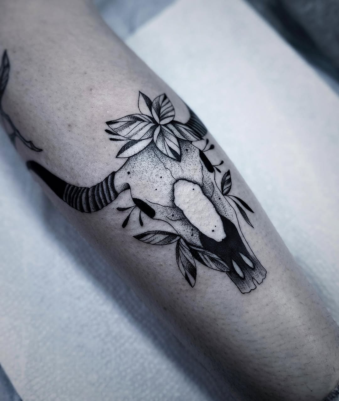 Tattoo by @vivloretattoo — dotwork
