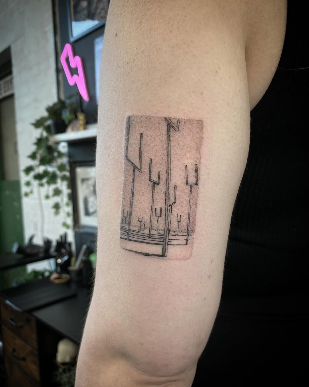 Tattoo by @chrisdafacetattoo — fine_line, minimalist