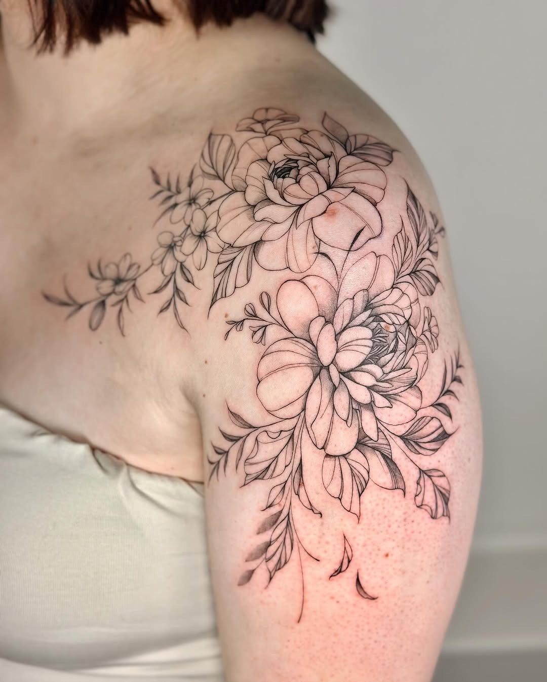 Tattoo by @t.ffanystudio — fine_line, black_and_grey