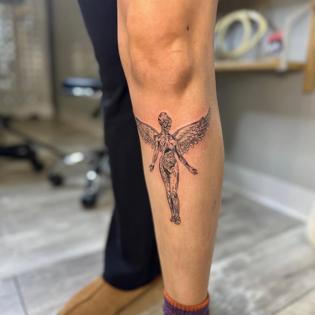 Tattoo by @linesbybrin — black_and_grey