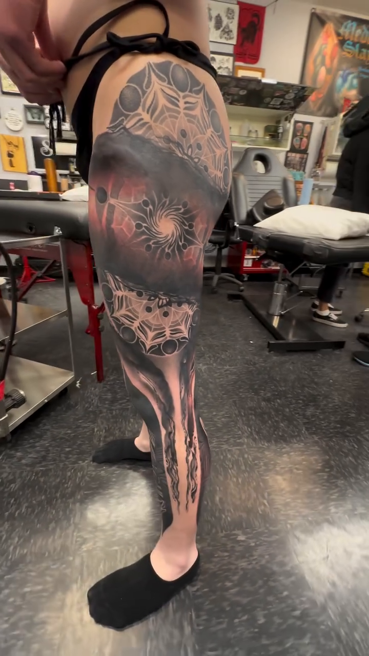 Tattoo by @wes_does_stuff — black_and_grey, geometric