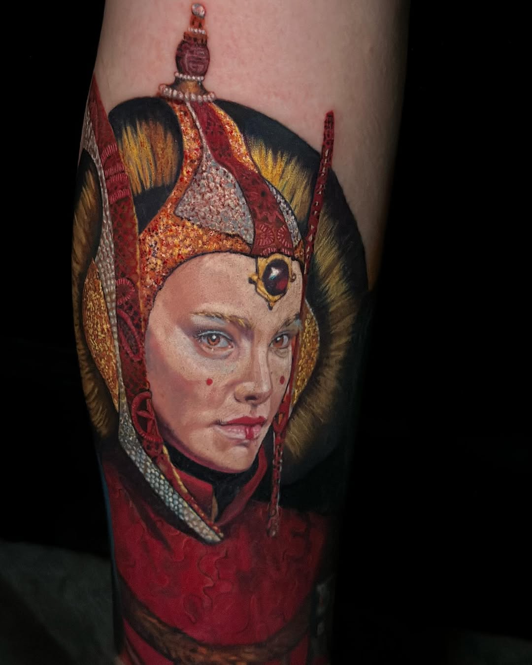 Tattoo by @raven_wood_tattoo โ realism, illustrative