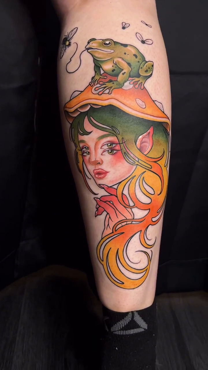 Tattoo by @_gwen.ink — illustrative, neo_traditional