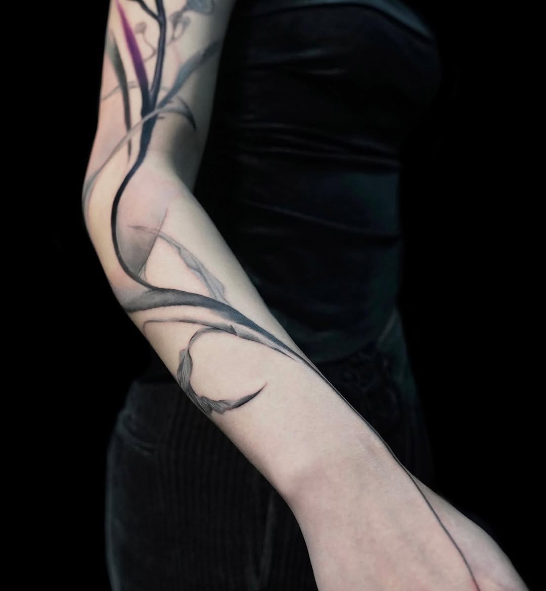 Tattoo by @rroy.ink — black_and_grey, ornamental