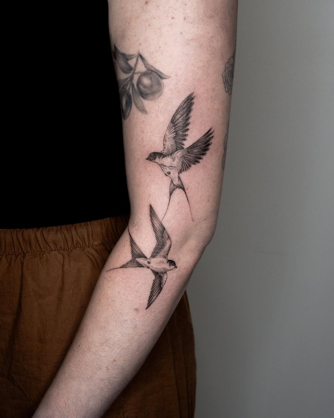 Tattoo by @emma.tattoos — fine_line, realism